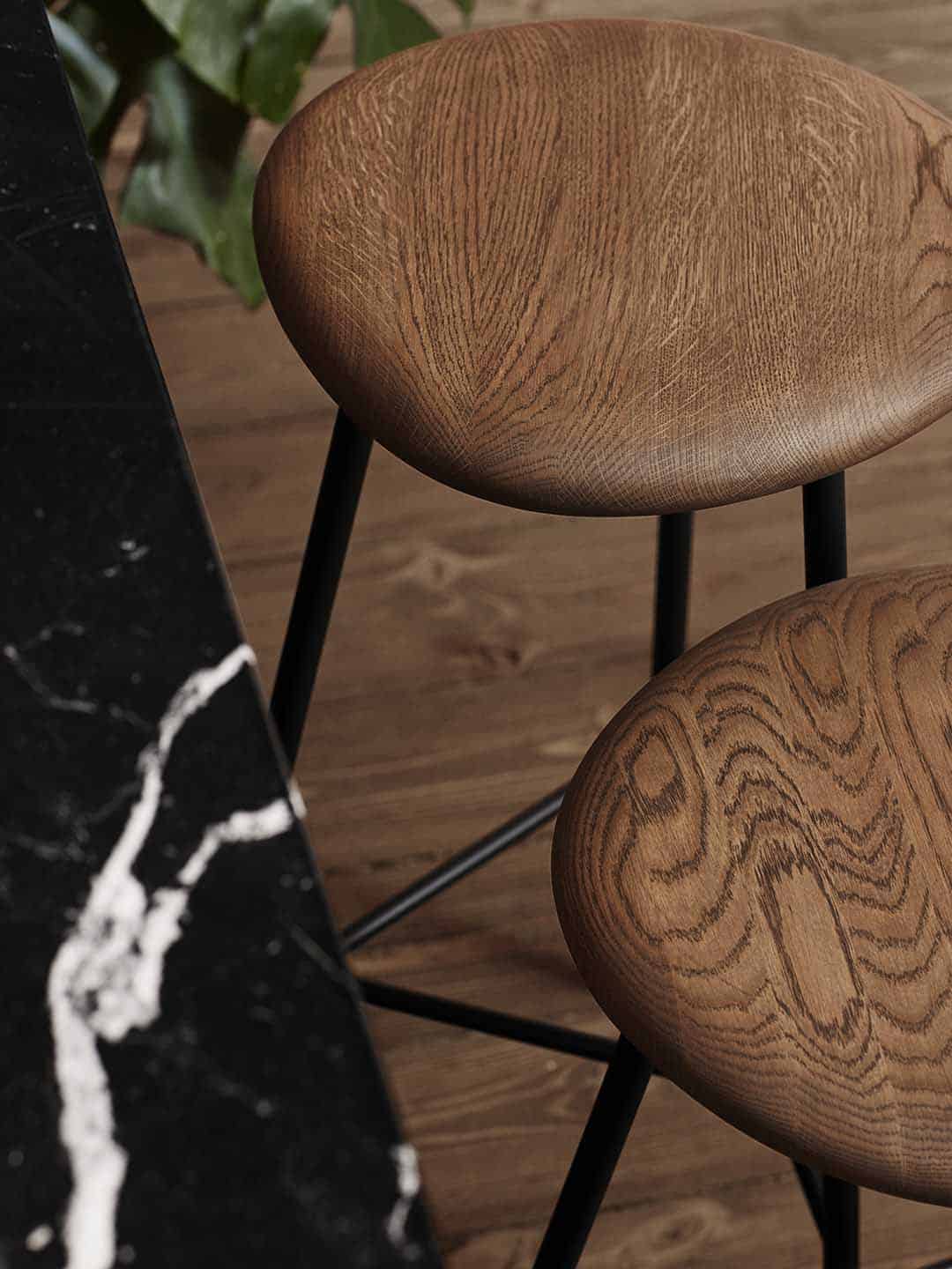 Дизайнерские барные стулья с деревянным сиденьем