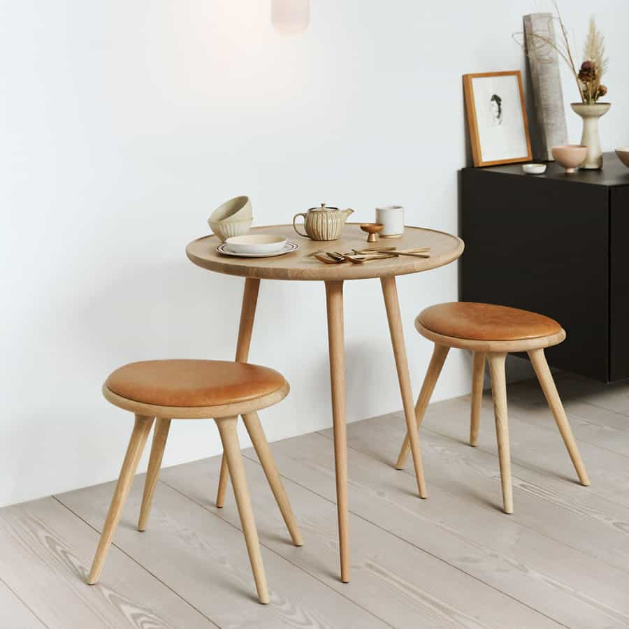 Скандинавские кофейные столы: особенности и разновидности